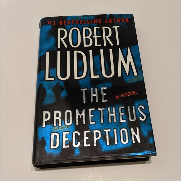 Robert Ludlum Book Lot, (2 Hardcover, 1st Edition) - Picture 2 of 10